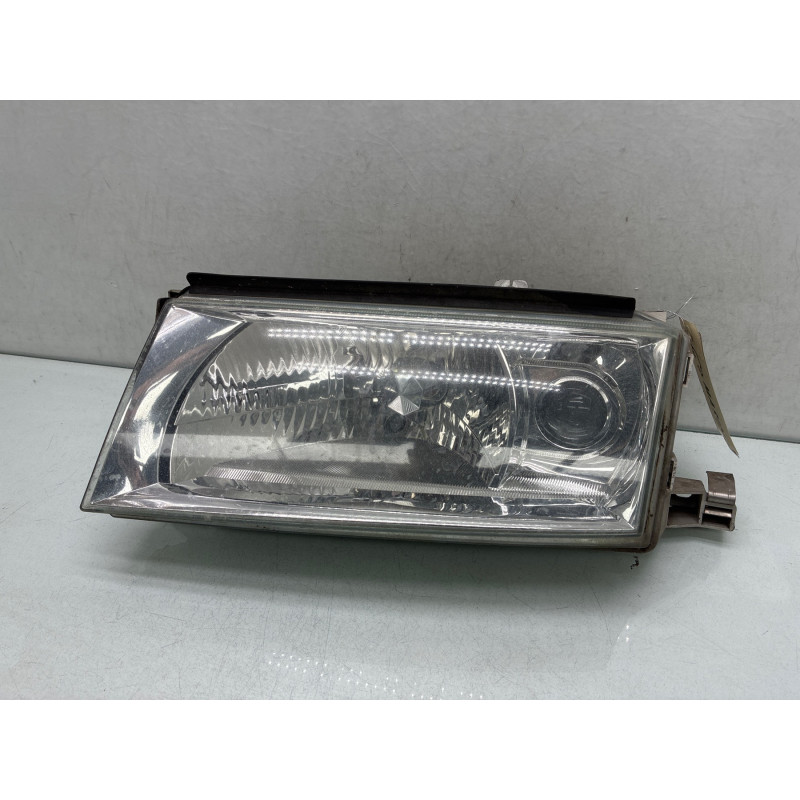 Optique avant principal gauche (feux)(phare) SKODA OCTAVIA 1 Photo n°4