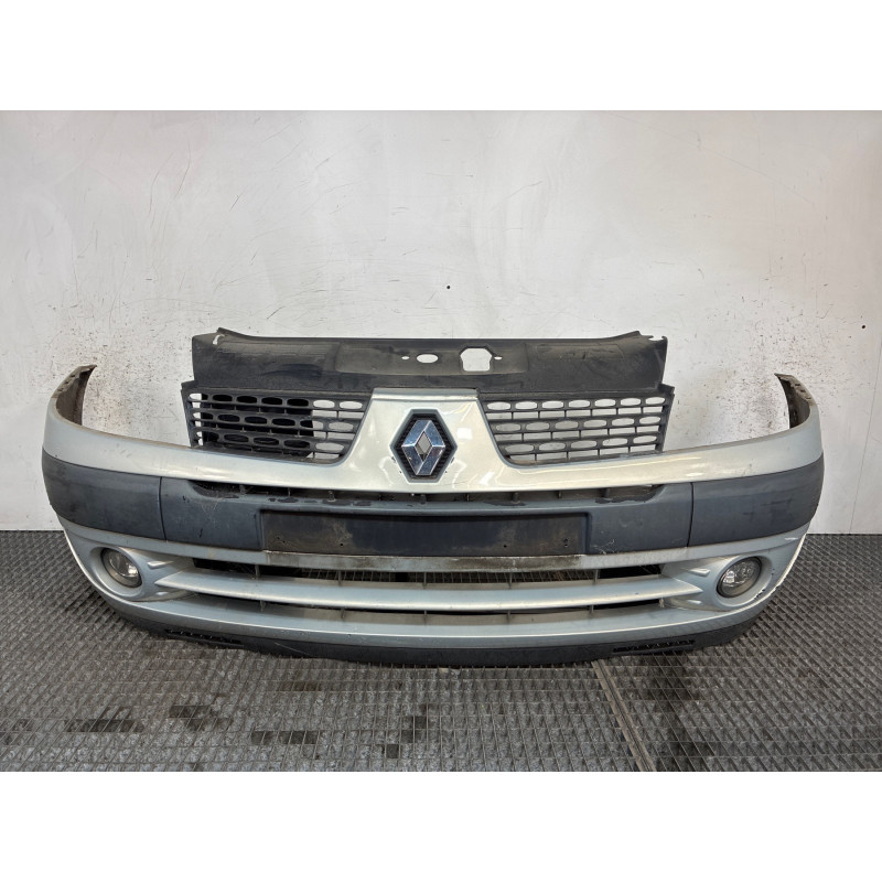 Pare choc avant RENAULT CLIO 2 Photo n°1