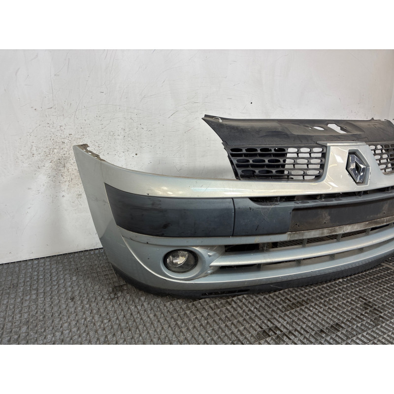 Pare choc avant RENAULT CLIO 2 Photo n°2