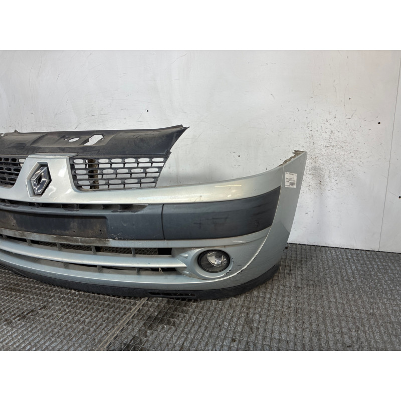 Pare choc avant RENAULT CLIO 2 Photo n°4
