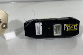 Interrupteur de leve vitre avant droit KIA SPORTAGE 4