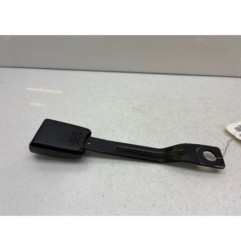 Attache ceinture avant droit SUZUKI SWIFT 3