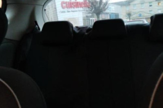 Pretensionneur de ceinture avant droit PEUGEOT 207
