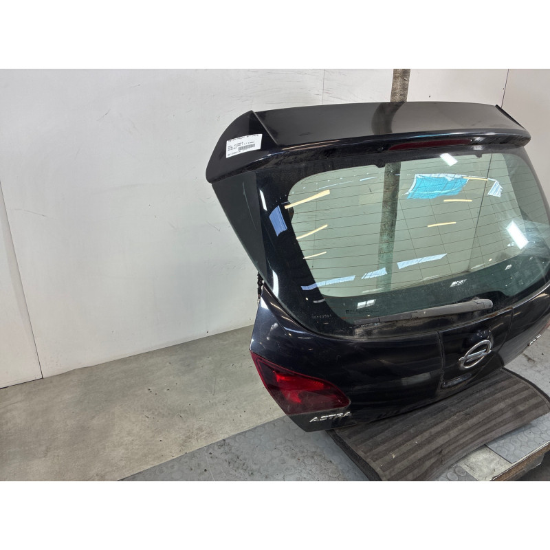 Malle/Hayon arriere OPEL ASTRA J Photo n°1