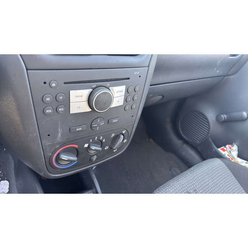 Feu arriere principal gauche (feux) OPEL CORSA C Photo n°20