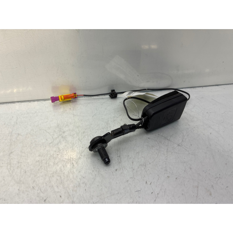 Attache ceinture arriere droit OPEL MERIVA B Photo n°3