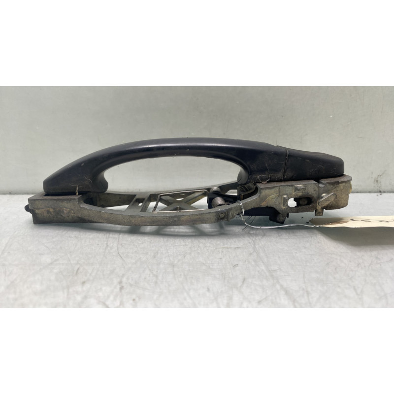 Poignee porte arriere gauche VOLKSWAGEN TOURAN 1 Photo n°2