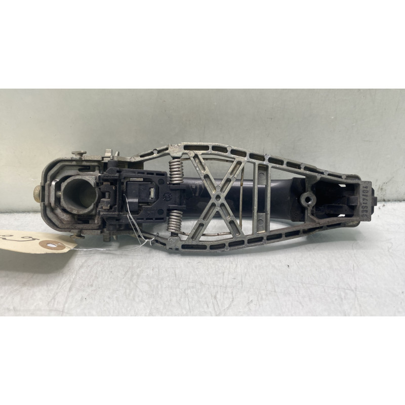 Poignee porte arriere gauche VOLKSWAGEN TOURAN 1 Photo n°3