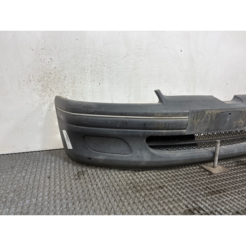 Pare choc avant PEUGEOT 106 Photo n°4
