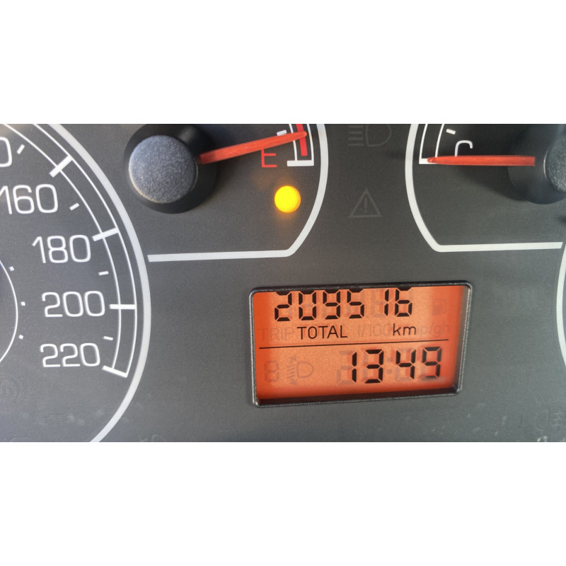 Pare choc avant FIAT GRANDE PUNTO Photo n°18