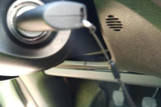 Pretensionneur de ceinture avant droit FORD C-MAX 1