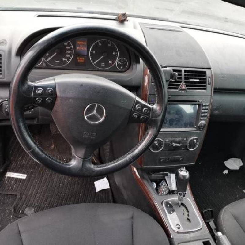 Feu arriere principal droit (feux) MERCEDES CLASSE A 169 Photo n°10