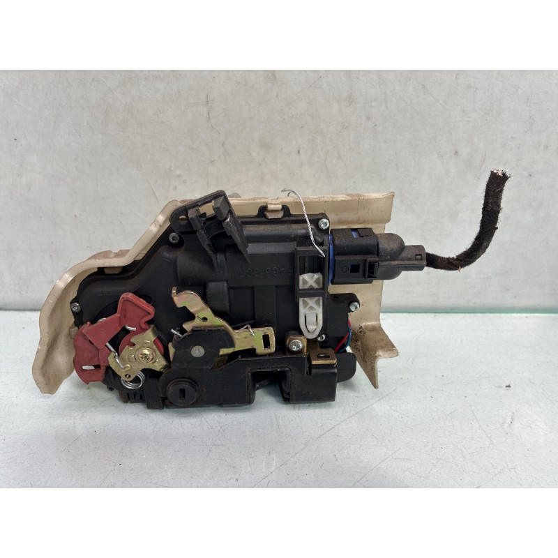 Serrure arriere gauche VOLKSWAGEN TOURAN 1 Photo n°2