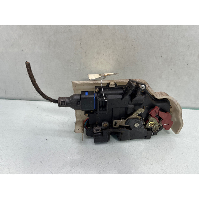 Serrure avant droit VOLKSWAGEN TOURAN 1 Photo n°3