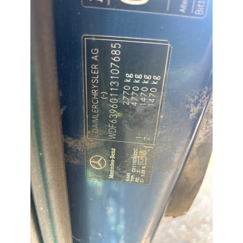 Poignee porte coffre droit MERCEDES VITO 639 Photo n°20