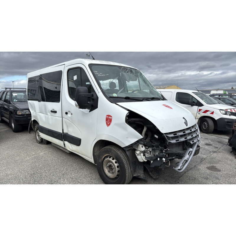 Vitre avant gauche RENAULT MASTER 3 Photo n°8