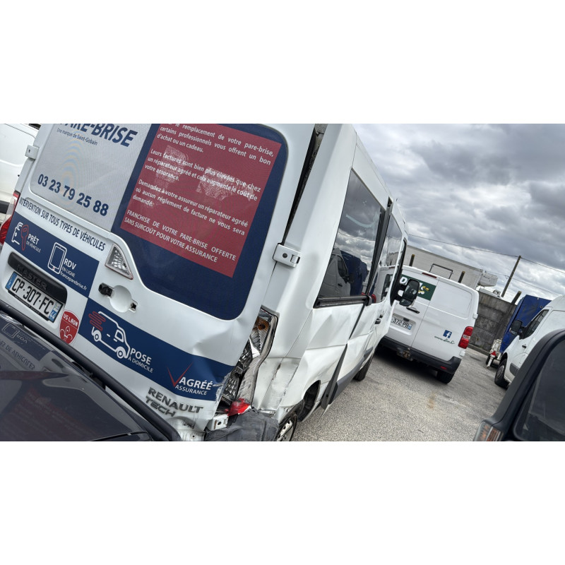 Vitre avant gauche RENAULT MASTER 3 Photo n°9
