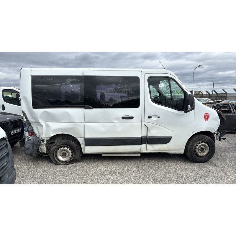 Vitre avant gauche RENAULT MASTER 3 Photo n°11