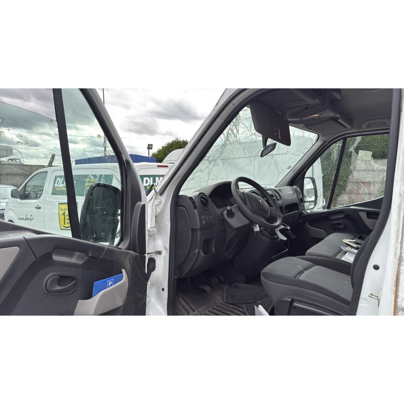 Vitre avant gauche RENAULT MASTER 3 Photo n°14
