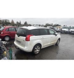 Attelage (boule de remorquage) PEUGEOT 5008 1