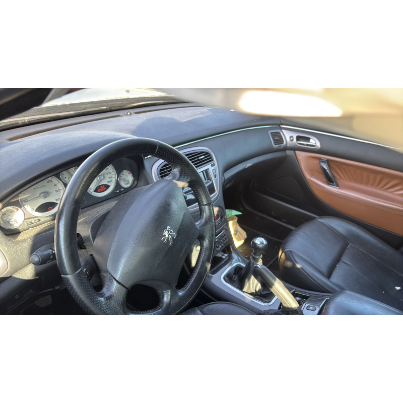 Vitre avant droit PEUGEOT 607 Photo n°13