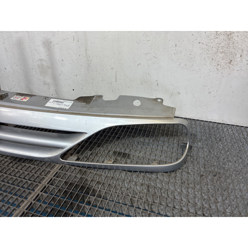 Calandre PEUGEOT 806 Photo n°1
