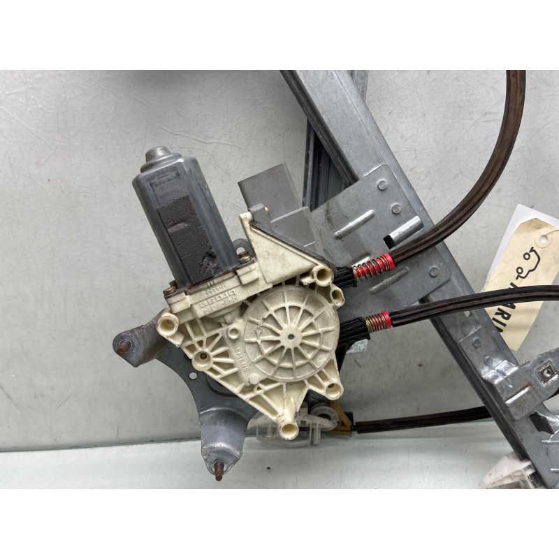 Leve vitre electrique avant gauche CITROEN XSARA PICASSO Photo n°3