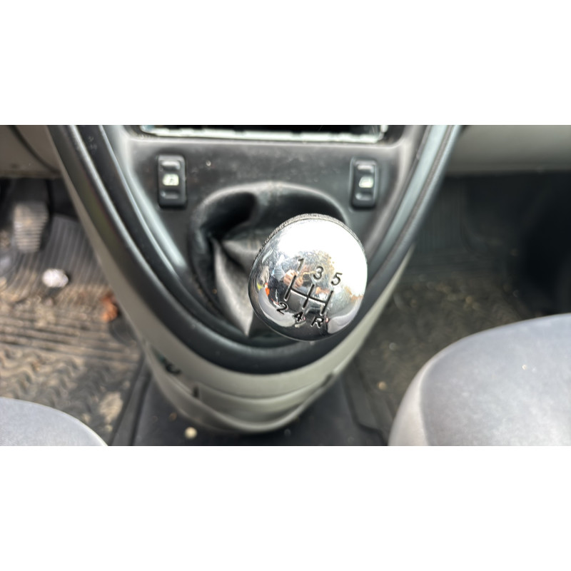 Leve vitre electrique avant gauche CITROEN XSARA PICASSO Photo n°11