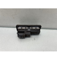 Bouton de coffre PEUGEOT 5008 2