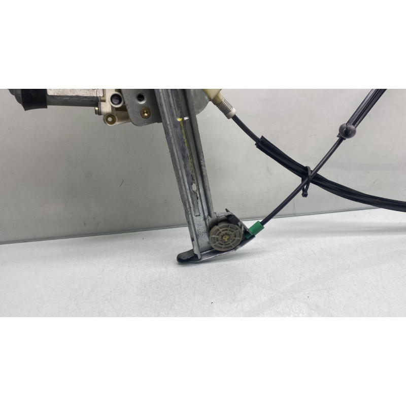 Leve vitre electrique avant droit PEUGEOT 206 Photo n°4