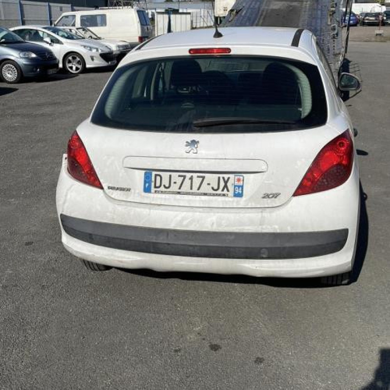Pretensionneur de ceinture avant droit PEUGEOT 207 Photo n°6