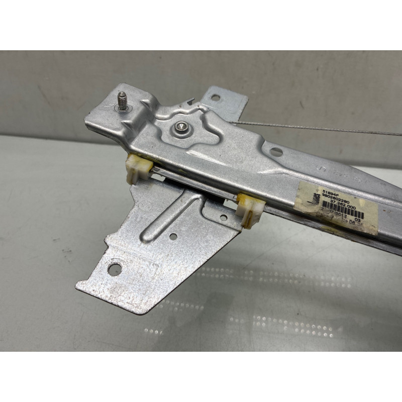 Leve vitre electrique arriere gauche CITROEN C3 PICASSO Photo n°3