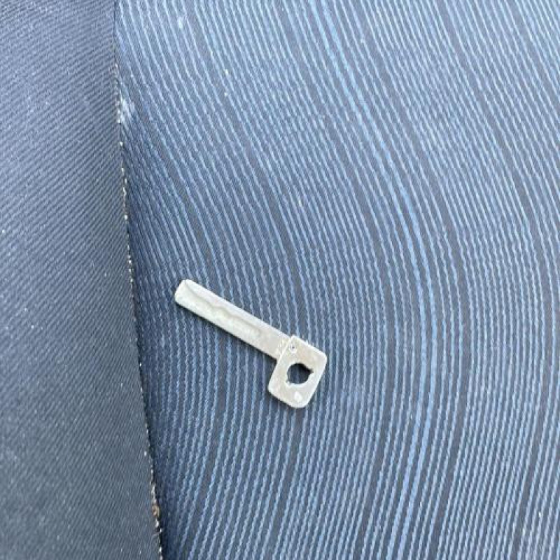 Pretensionneur de ceinture avant droit PEUGEOT 207 Photo n°13
