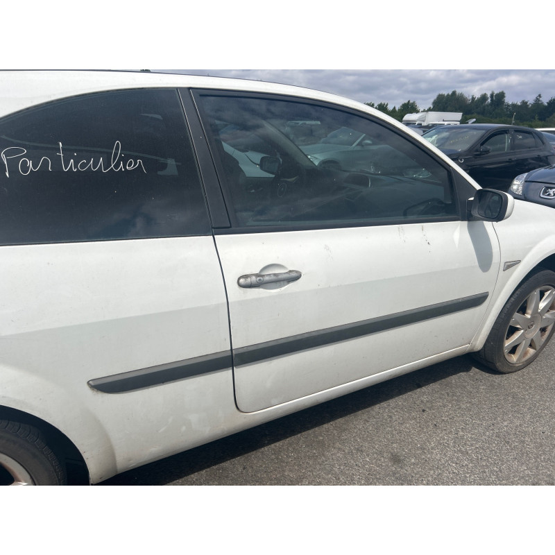 Pare choc arriere RENAULT MEGANE 2 Photo n°7