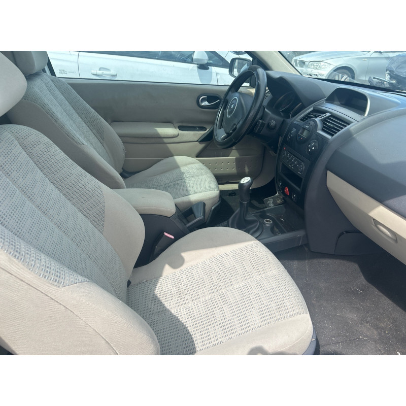 Pare choc arriere RENAULT MEGANE 2 Photo n°11