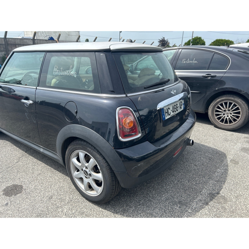 Vitre avant gauche MINI MINI 2 R56 Photo n°7