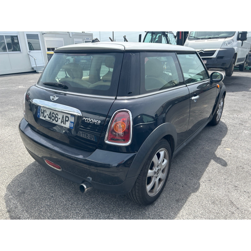 Vitre avant gauche MINI MINI 2 R56 Photo n°8