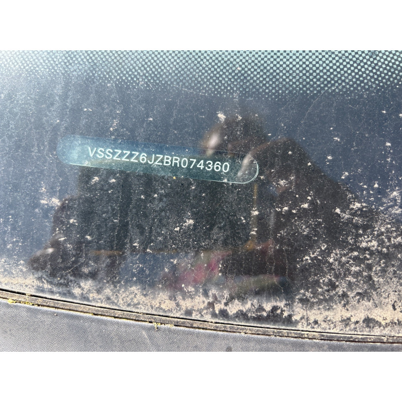 Vitre avant droit SEAT IBIZA 4 Photo n°18