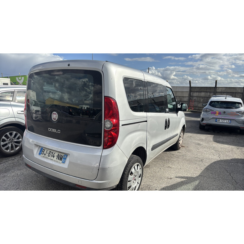 Trappe d'essence FIAT DOBLO 2 Photo n°7