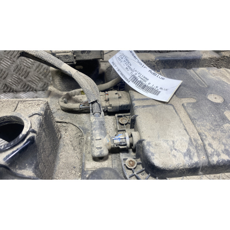 Reservoir AdBlue CITROEN C4 PICASSO 2 Photo n°4