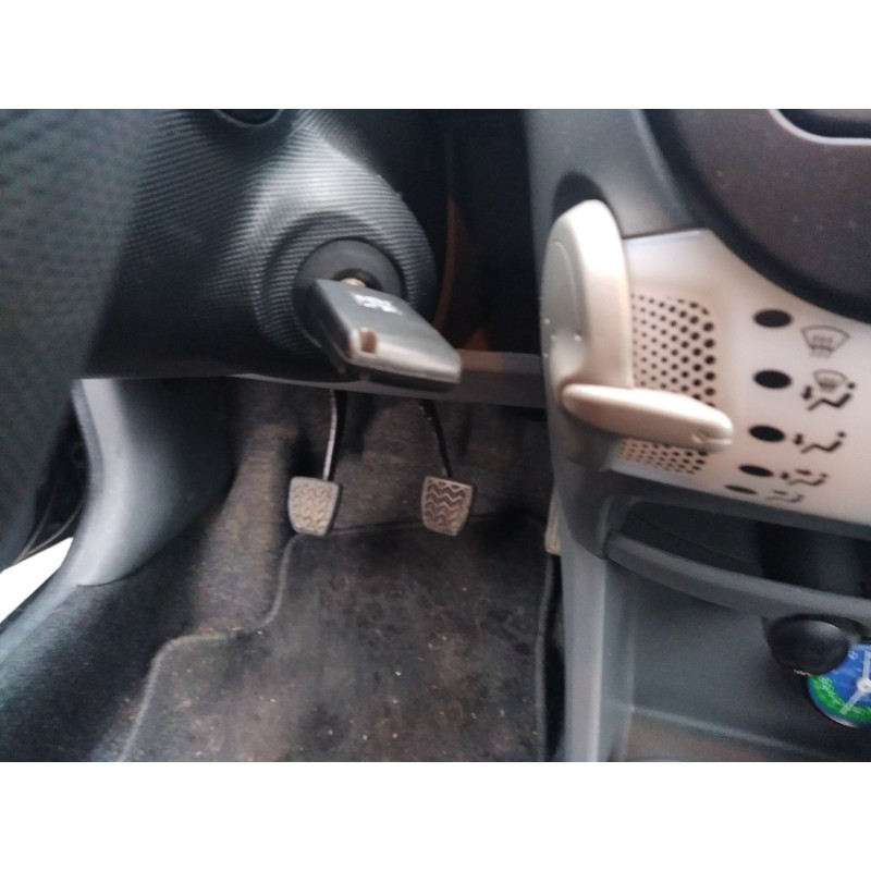 Compresseur clim PEUGEOT 107 Photo n°12
