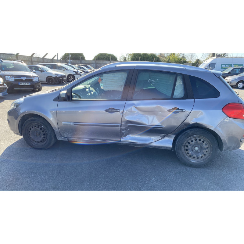 Aile avant gauche RENAULT CLIO 3 Photo n°10