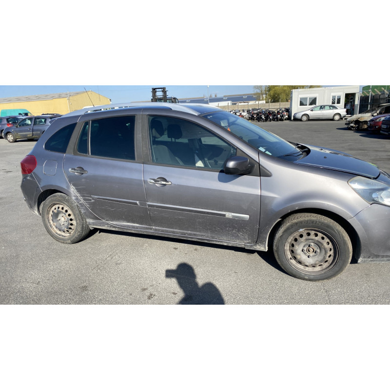 Aile avant gauche RENAULT CLIO 3 Photo n°11