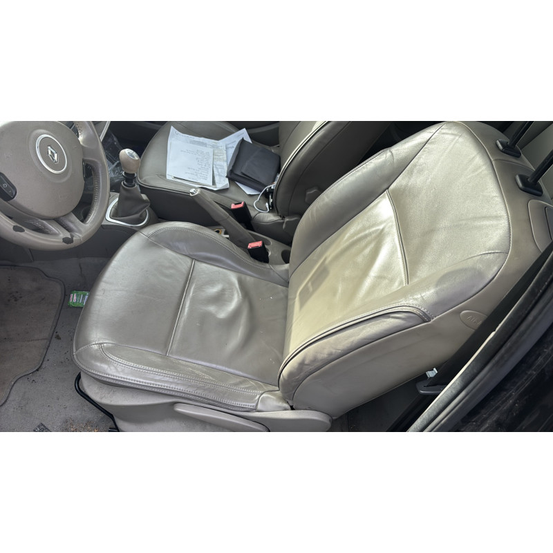 Aile avant gauche RENAULT CLIO 3 Photo n°16