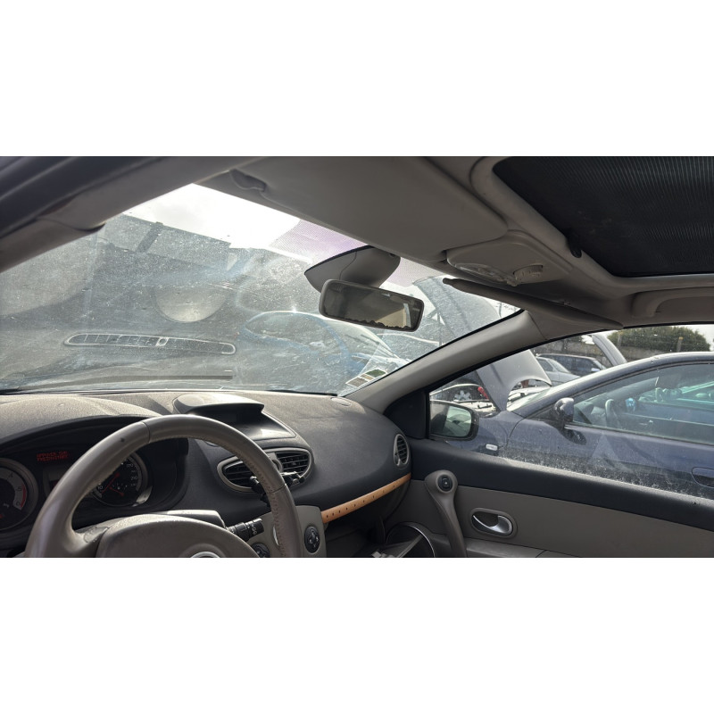 Aile avant gauche RENAULT CLIO 3 Photo n°18
