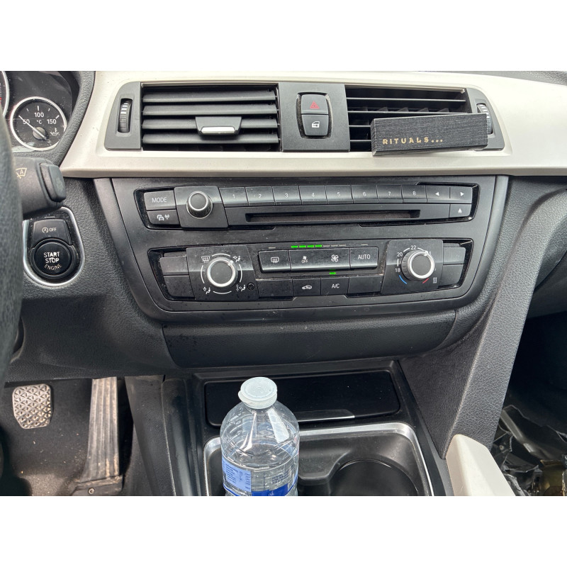 BMW SERIE 3 F30 PHASE 1 316d 2.0D - 16V TURBO Photo n°9