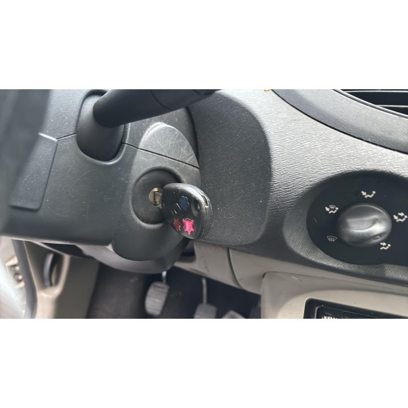 Porte avant droit RENAULT TWINGO 2 Photo n°8