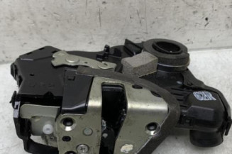 Serrure avant droit TOYOTA COROLLA VERSO 2