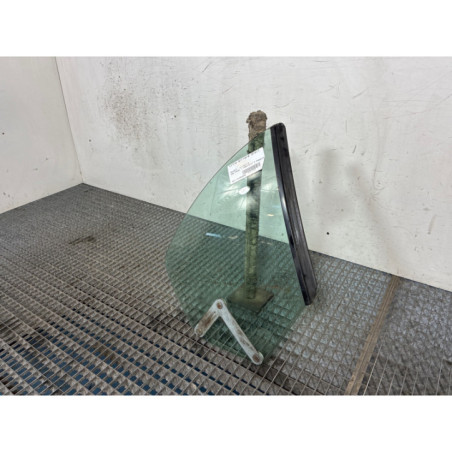 Vitre arriere droit PEUGEOT 206