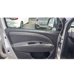 Attache ceinture avant droit FIAT DOBLO 2